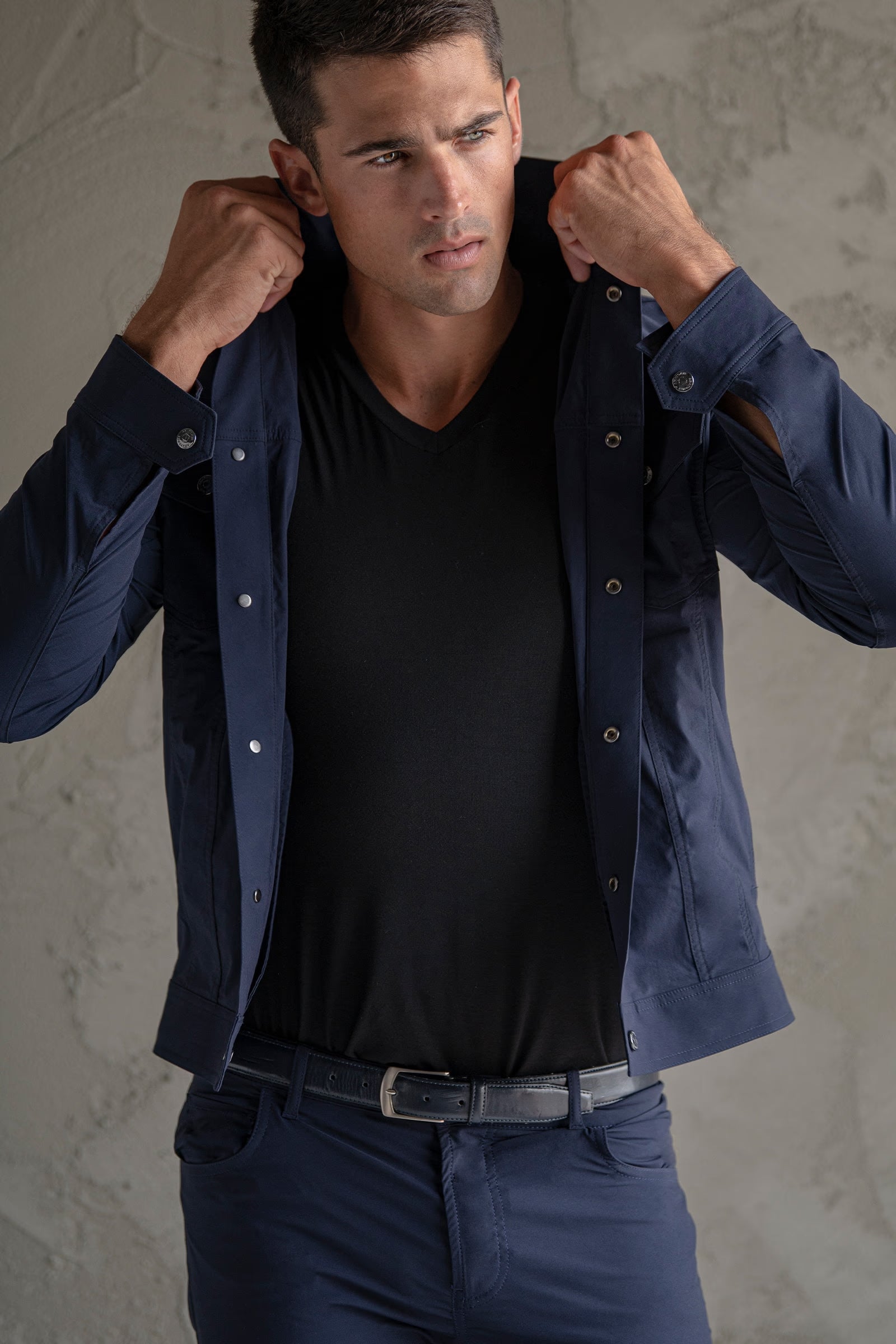 T-shirt Collo V - Vince